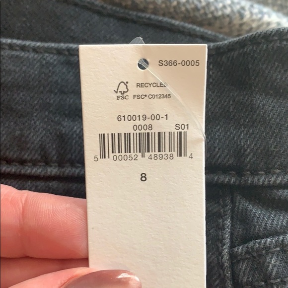 Embroidered denim shorts - Picture 5 of 5